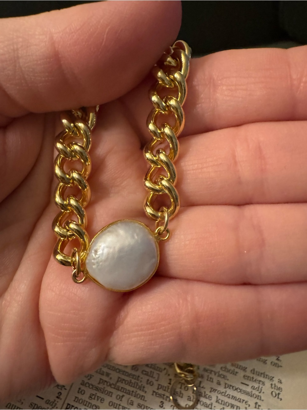 Gold-Tone Chunky Chain Necklace with Pearl Pendant - Women Jewelry - Picture 2 of 4